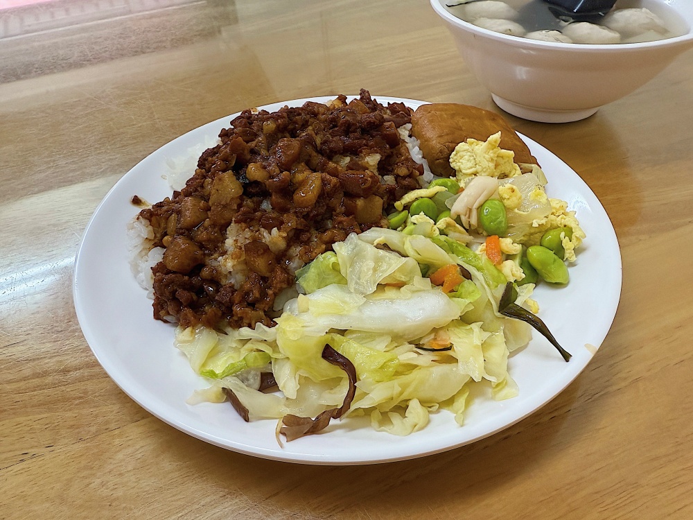 【花蓮光復】N次方魯肉飯┃日常用餐系列，滿滿滷肉膠質與肉燥的香甜滋味┃