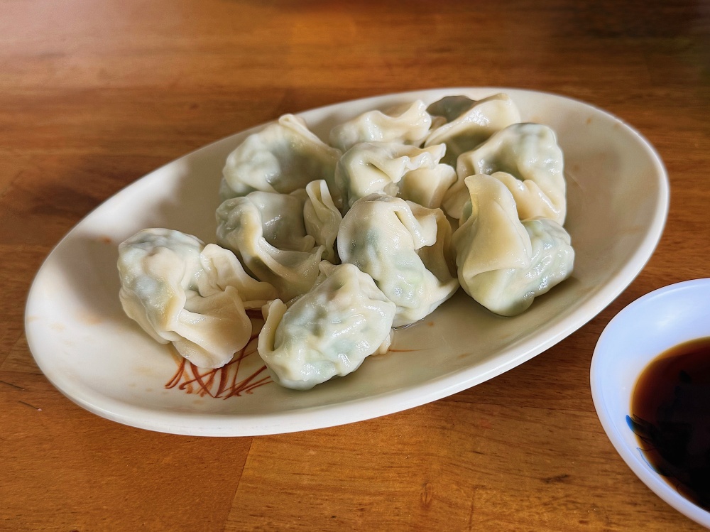 【花蓮光復】大陸餃子館┃會爆汁的韭菜水餃，在地最具代表性的老字號小吃店┃