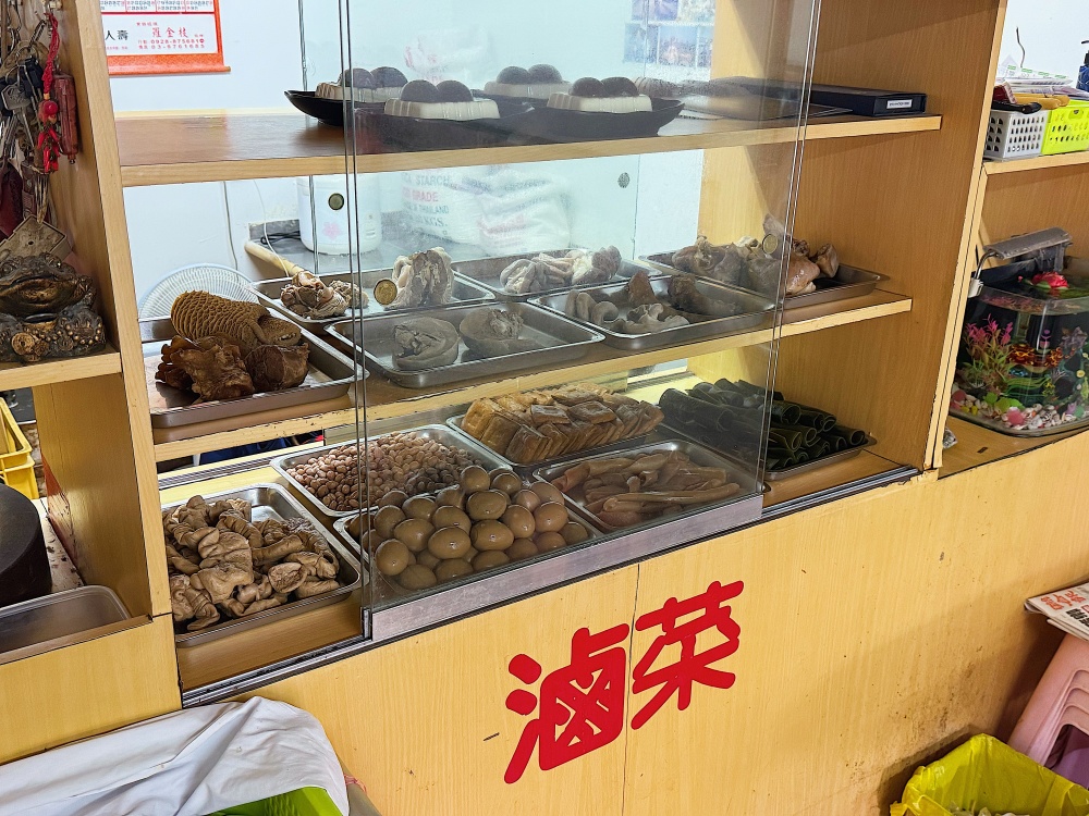 【花蓮光復】大陸餃子館┃會爆汁的韭菜水餃，在地最具代表性的老字號小吃店┃