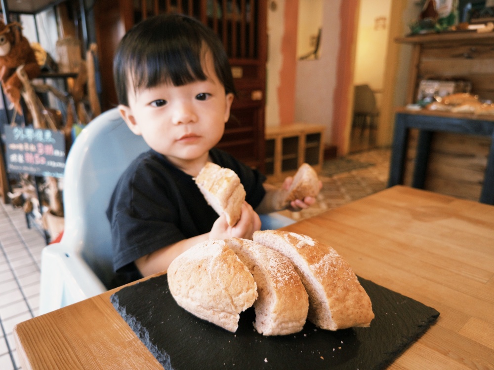 【花蓮市區】take a bread┃飲控也能自組健康組合，大份量歐式麵包早午餐盤┃