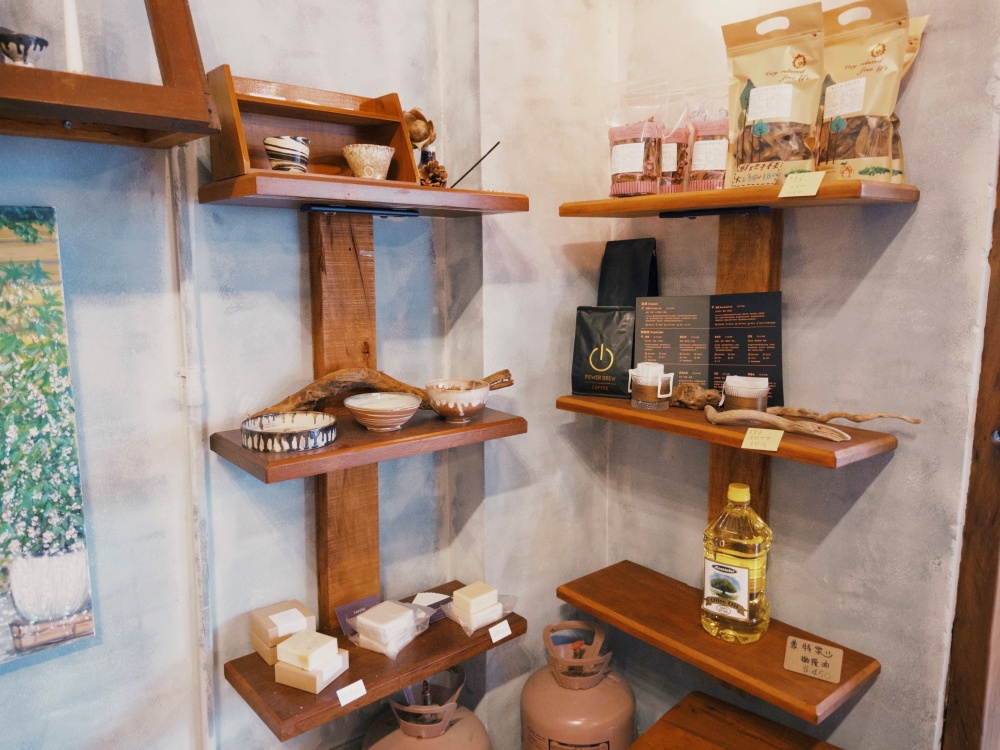 【花蓮市區】take a bread┃飲控也能自組健康組合，大份量歐式麵包早午餐盤┃