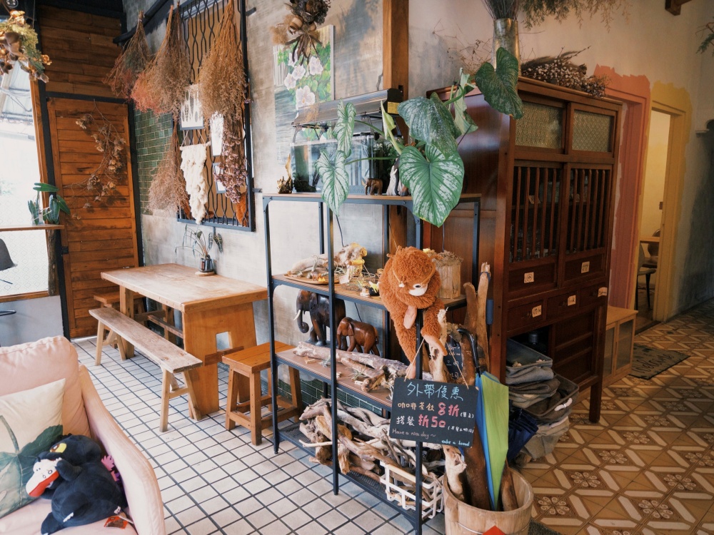 【花蓮市區】take a bread┃飲控也能自組健康組合，大份量歐式麵包早午餐盤┃