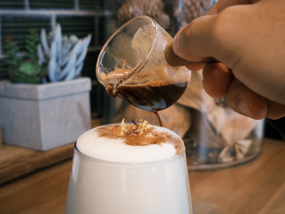 【花蓮市區】take a bread┃飲控也能自組健康組合，大份量歐式麵包早午餐盤┃