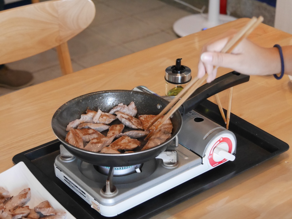 【花蓮遊記】洄遊吧食魚體驗館┃當季洄游魚見面會，半日親子摸魚行程推薦┃