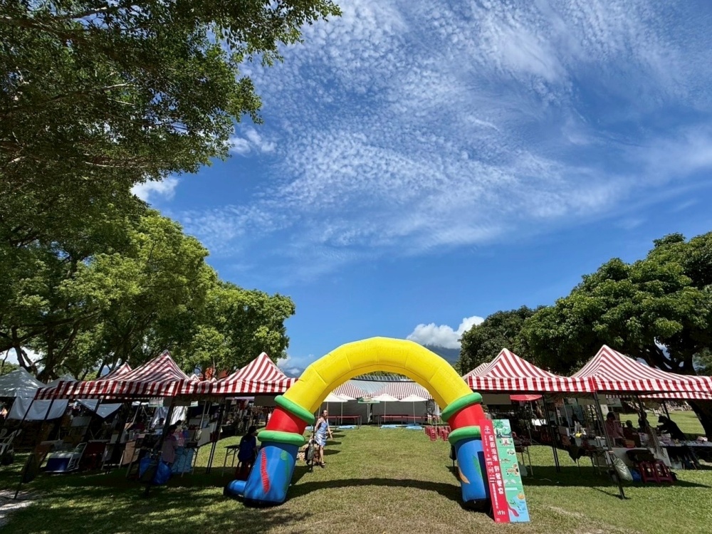 【花蓮遊記】2025玩水趣 知卡宣戲水活動┃父親節就是要來知卡宣,玩水也能享用美侖飯店下午茶┃ 【花蓮遊記】2025玩水趣 知卡宣戲水活動┃父親節就是要來知卡宣,玩水也能享用美侖飯店下午茶┃