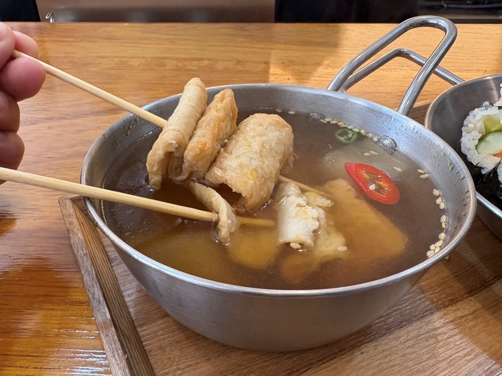 【花蓮市區】韓粿蔬食┃從飯捲到辣炒年糕,隱身巷弄的素食驚喜┃ 【花蓮市區】韓粿蔬食┃從飯捲到辣炒年糕,隱身巷弄的素食驚喜┃