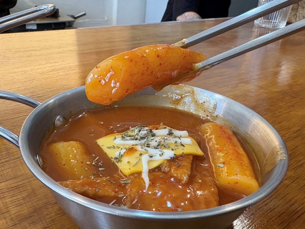 【花蓮市區】韓粿蔬食┃從飯捲到辣炒年糕,隱身巷弄的素食驚喜┃ 【花蓮市區】韓粿蔬食┃從飯捲到辣炒年糕,隱身巷弄的素食驚喜┃