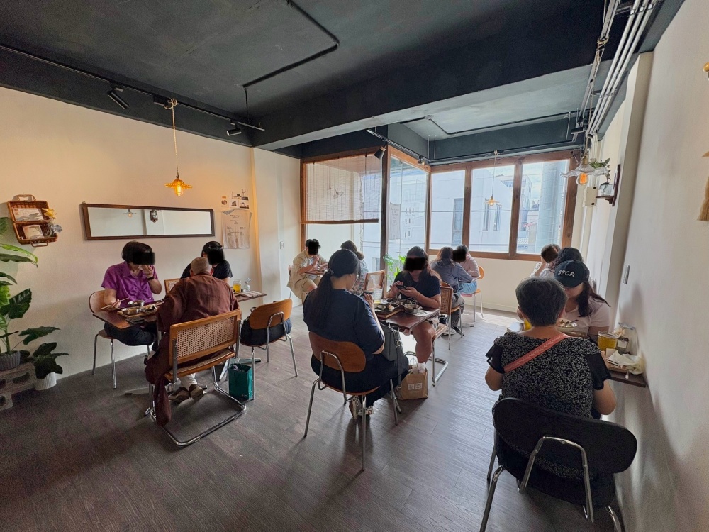 【花蓮市區】韓粿蔬食┃從飯捲到辣炒年糕,隱身巷弄的素食驚喜┃ 【花蓮市區】韓粿蔬食┃從飯捲到辣炒年糕,隱身巷弄的素食驚喜┃