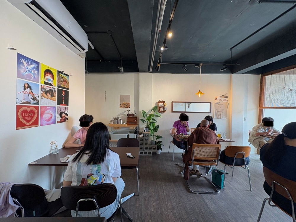 【花蓮市區】韓粿蔬食┃從飯捲到辣炒年糕,隱身巷弄的素食驚喜┃ 【花蓮市區】韓粿蔬食┃從飯捲到辣炒年糕,隱身巷弄的素食驚喜┃